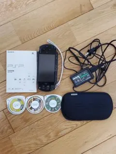 PSP本体(psp-1000)＋充電器+ケースメモリー4G＋ゲーム3本