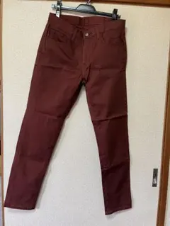 【新品未使用】ユニクロ　メンズパンツM バーガンディ系ワインレッド