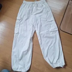 GU ホワイト カーゴパンツ