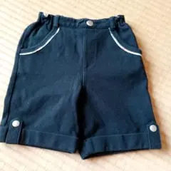 BURBERRY 黒 ショートパンツ