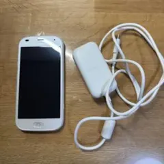 docomo らくらくスマートフォン F-42A 本体 ホワイト充電器