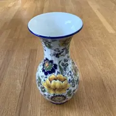 手描き花模様陶器花瓶 中型 - メルカリ