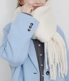 新品タグ付♡　SLOBE IENA エアリーカラーストール　マフラーのサムネイル