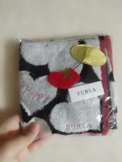 FURLA ハンカチ ハート柄のサムネイル