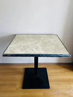 大理石 ダイニングテーブル