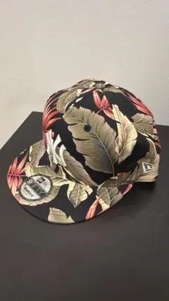 ニューエラのスナップバックキャップ