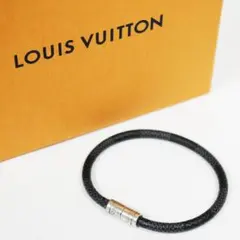 Item thumbnail for item e69556ce-b874-4f87-860c-f43c9d3dcf29