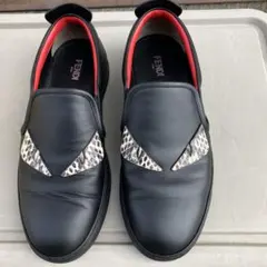 極美品　FENDI ブラックスリッポンのサムネイル