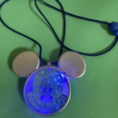 ディズニー　ミッキーマウス　光るネックレス