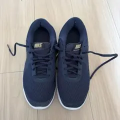 Nike ネイビー ランニングシューズ