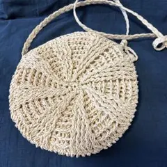 ストロー編み 円形ショルダーバッグ タッセル付き