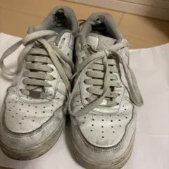 ビ*ト様 【超安】Nike Air Force 1 ホワイトスニーカー