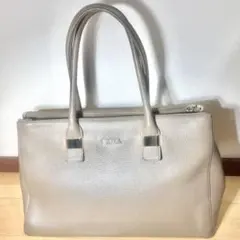 【美品】FURLA フルラ リンダ トートバッグ グレージュ レザー　A4 可