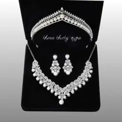 【数量限定 三点セット】 ブライダル 結婚式 ネックレス ティアラ イヤリング