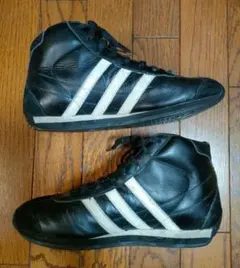 adidas ハイカットスニーカー 黒/白　25cm