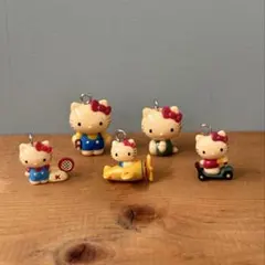 d*2様 【激レア】ハローキティ × トゥイーティー コラボ チャーム 当時