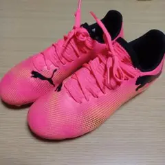 PUMA サッカーシューズ ピンク