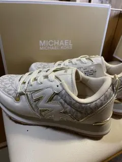 Item thumbnail for item 58296dab-e7c2-4f28-8412-f5838efa2310