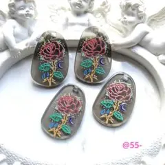 18946…ローズ柄アクリルプレートチャーム(4個)￥400-