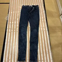 Hollister スキニーデニム W24 L29のサムネイル