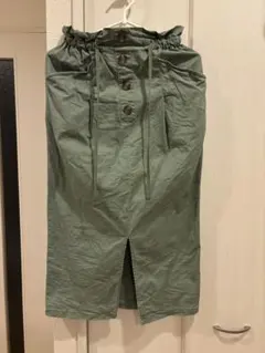 GU♡グリーン系タイトスカート ボタン付き