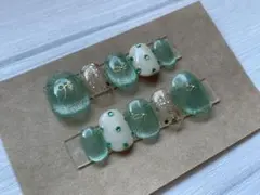 ネイルチップ　緑　グリーン　夏　リボン　ベリーショート　手描き　マグ　推し活