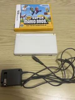 【ジャンク品】Nintendo DS Lite ホワイト 充電器・カセット付き