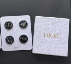 ディオール　ノベルティ　ピンバッジ