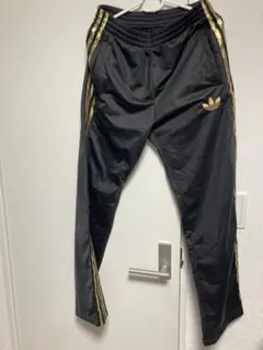 adidas ジャージパンツ ブラック ゴールド M