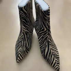 ゼブラ柄ポイントテッドZIPブーツ
