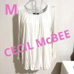 露肩　白色系　長袖上衣