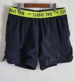 【リバーシブル】ナイキ ショートパンツ 2wayショーツのサムネイル
