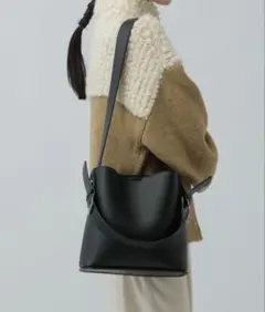 17日処分　最終　LEPSIM アジャストベルトバッグ ブラック