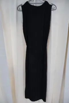 【UNIQLO】ノースリーブ ブラックプリーツワンピース Mサイズ