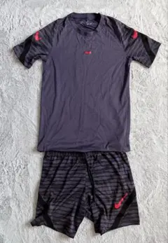 Nike スポーツウェアセット Tシャツ＆ショーツ