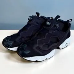 reebok インスタポンプフューリー スニーカー