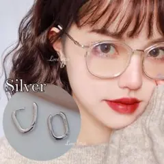 No.101A シルバーミニスクエアハグピアス 韓国 KPOP 量産型 地雷