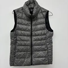 UNIQLO ベスト　M 黒　※60