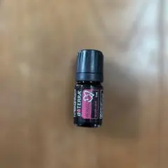 doTERRA Holiday Love 5mL エッセンシャルオイルのサムネイル