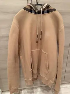 【Q様専用】BURBERRY ベージュ フード付きパーカー Sのサムネイル