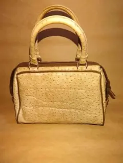オーストリッチ風ベージュハンドバッグ
