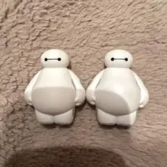 ベイマックス　スペシャルコスチューム　フィギュア　２体