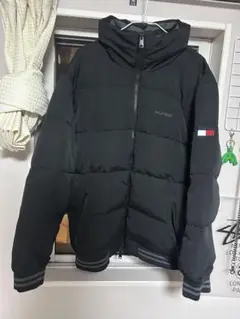 HILFIGER ブラック ダウンジャケット