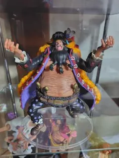 ワンピース　マーシャル・D・ティーチ　黒ひげ　フィギュア　一番くじ新四皇　B賞