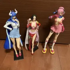 ワンピ女子フィギュア3体