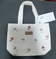 刺繍付きホワイトバッグ　リルリンリン　トートバッグ