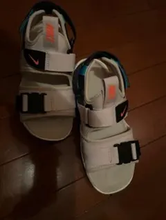 お値下げ‼️ナイキ サンダル　希少デザイン