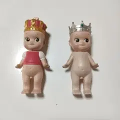 王冠付きフィギュア 2体セット