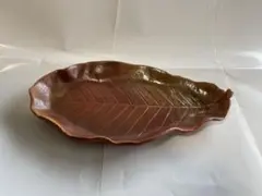 オシャレで大人気‼️葉っぱの形のお皿