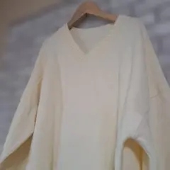 クリーム色 Vネック オーバーサイズセーターXL